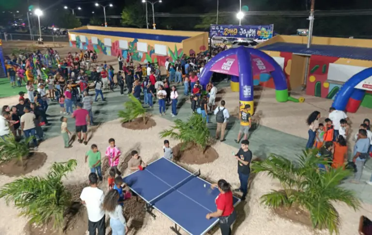 Coro estrenó Zona Joven en el paseo Monseñor Iturriza