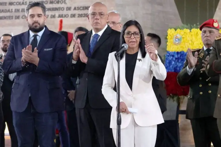 Delcy Rodríguez: «Aquí nadie se entregó, aquí hubo combate»