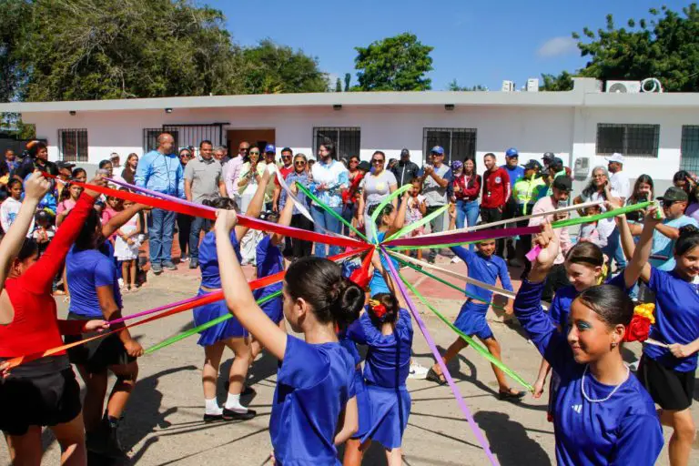 Gobierno responde solicitudes del pueblo con jornada social en Tacuato
