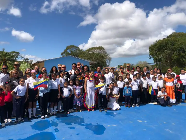 Rehabilitan y mejoran espacios de EPN Clara Hernández de Guaibacoa