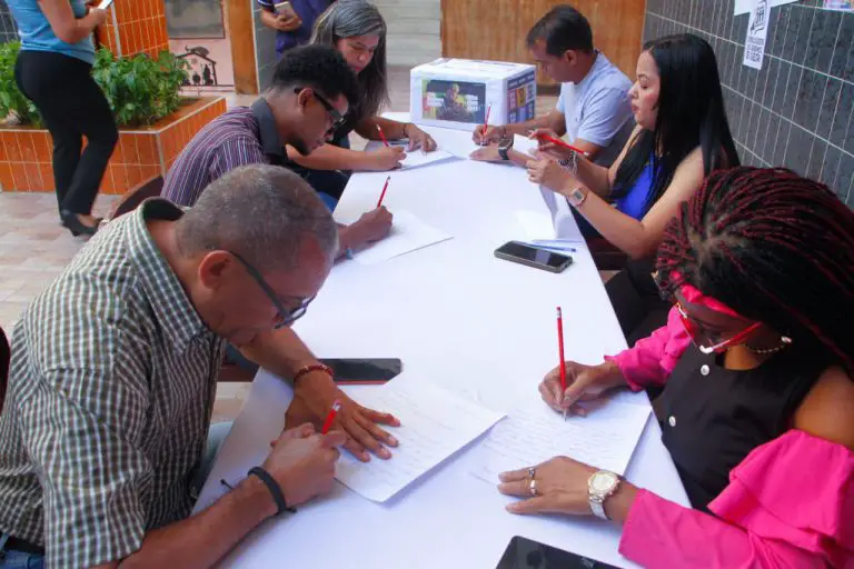 Trabajadores del Clef envían cartas al presidente y a la Primera Dama