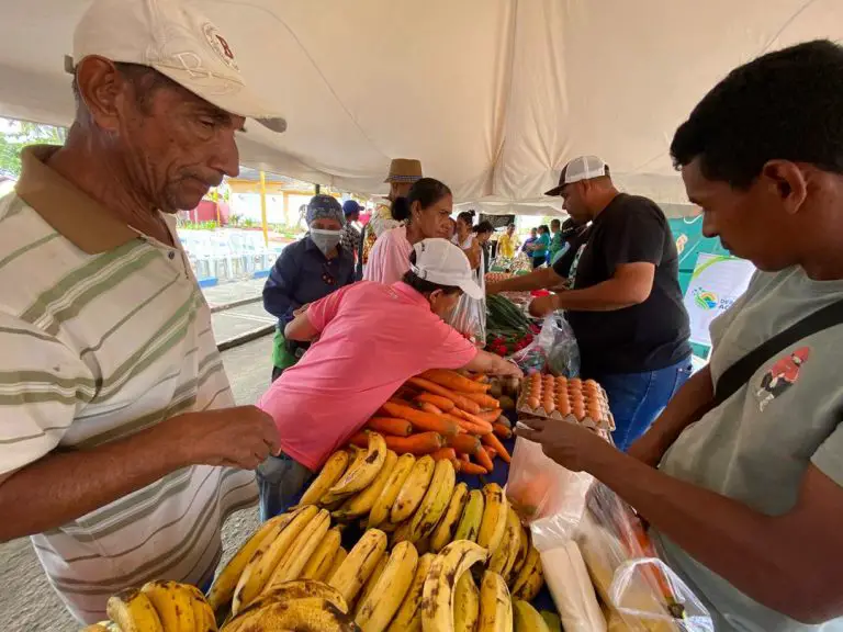 Ruta del Bienestar atendió a más de 4 mil familias de La Vela