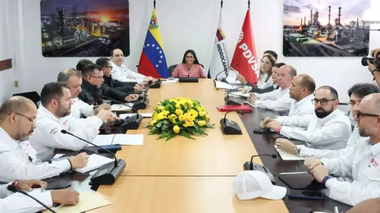Delcy Rodríguez se reunió con autoridades de PDVSA para impulsar producción de hidrocarburos