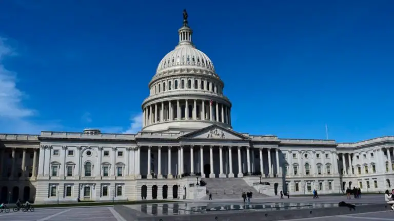 EE.UU. se acerca a un nuevo cierre parcial del gobierno