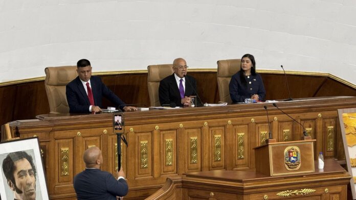 Jorge Rodríguez: «Nos comprometemos a corregir el rumbo de lo que sea necesario»