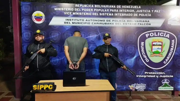 Detenido sujeto por posesión de laptop del Ministerio Público