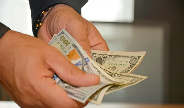 Conoce el precio del dólar en Venezuela hoy 27-Ene