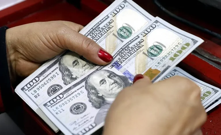Precio del dólar sigue en alza, así se cotiza hoy 28-Ene
