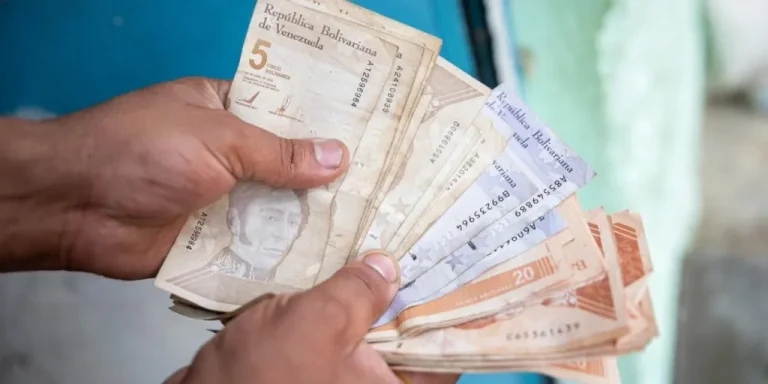 Desmienten aumento de salario mínimo en Venezuela