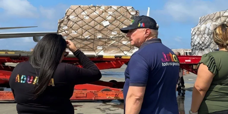 Venezuela recibe cargamento de insumos médicos para tratamientos renales