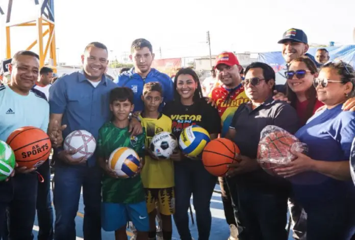 El gobernador Víctor Clark acompañó a la juventud de la comuna 