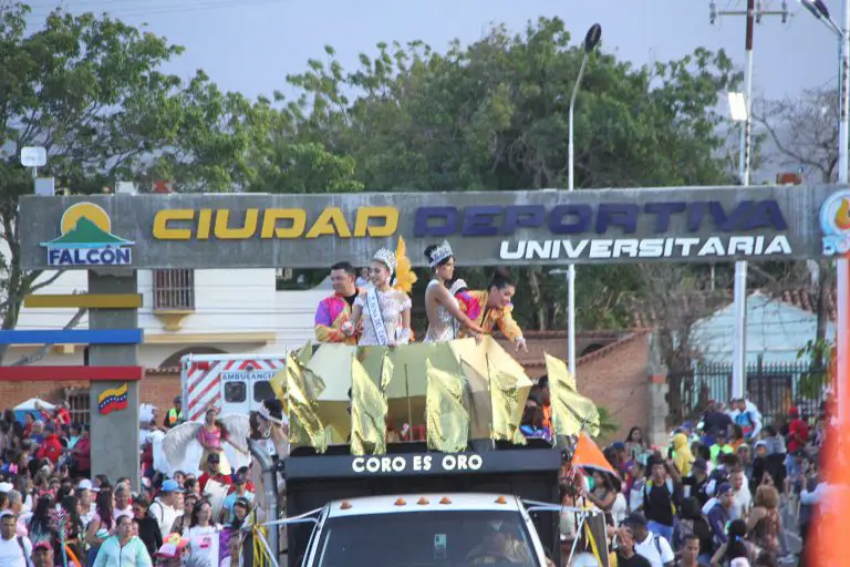 La creatividad volvió a ser protagonista del Desfile de Carnavales 2026 de Coro con la amplia participación de 600 disfraces y 63 comparsas.