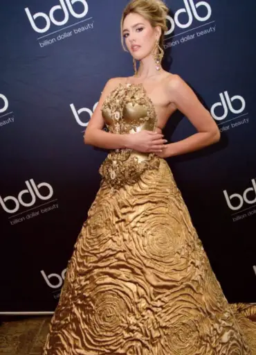 La actual Miss Venezuela Universo 2025, Clara Vegas Goetz, vivió su debut en la pasarela del New York Fashion Week.