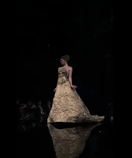 La actual Miss Venezuela Universo 2025, Clara Vegas Goetz, vivió su debut en la pasarela del New York Fashion Week.
