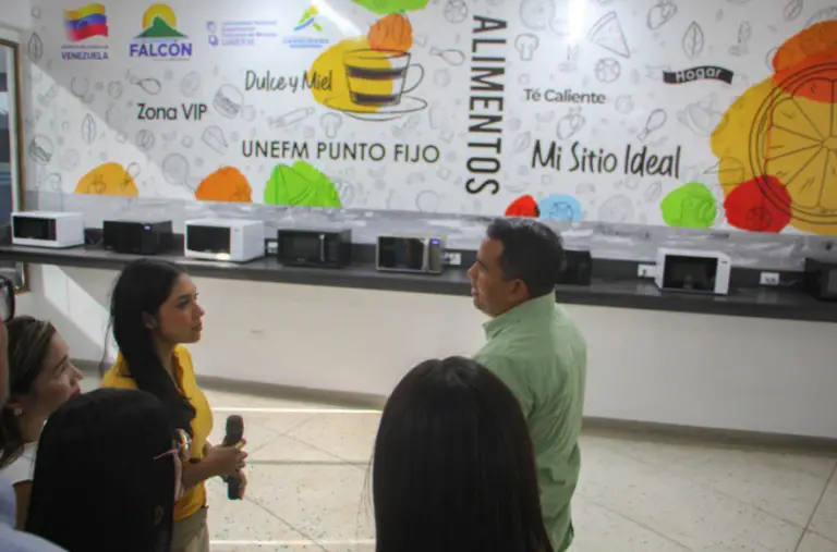 Gobernador entrega en Punto Fijo el mejor comedor universitario del país