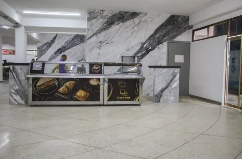 En el marco del 56 aniversario de Punto Fijo, el gobernador Víctor Clark entregó completamente renovado el comedor del núcleo El Sabino