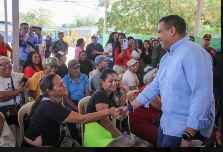 Como un ejercicio preparatorio para la familiarización de la herradura de la Consulta Popular, este sábado el pueblo de Falcón salió.