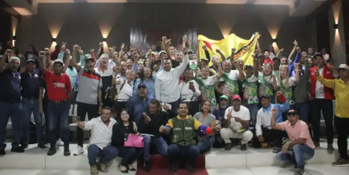 Como parte del Congreso de la Unión Nacional de Campesinos, el gobernador Víctor Clark encabezó un encuentro de la fuerza campesina