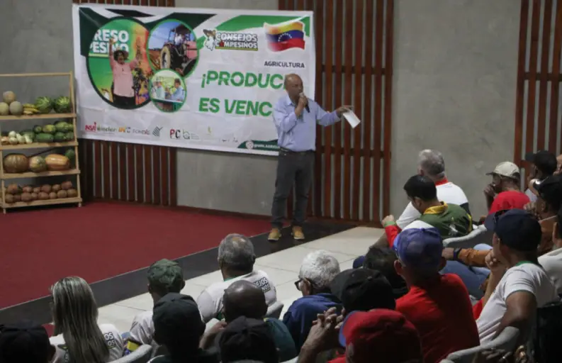 Como parte del Congreso de la Unión Nacional de Campesinos, el gobernador Víctor Clark encabezó un encuentro de la fuerza campesina