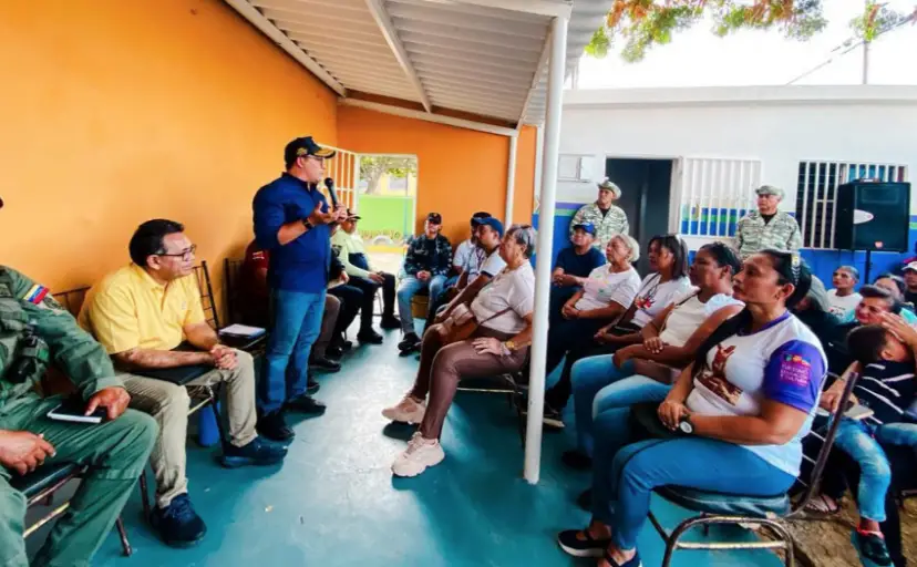 El alcalde del municipio Miranda, Henry Hernández, encabezó un Cabildo Abierto en la Comuna Héroes de la Federación.