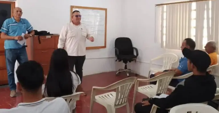 Inces formará a integrantes de la Comuna Socialista Luchadores 5 de Julio