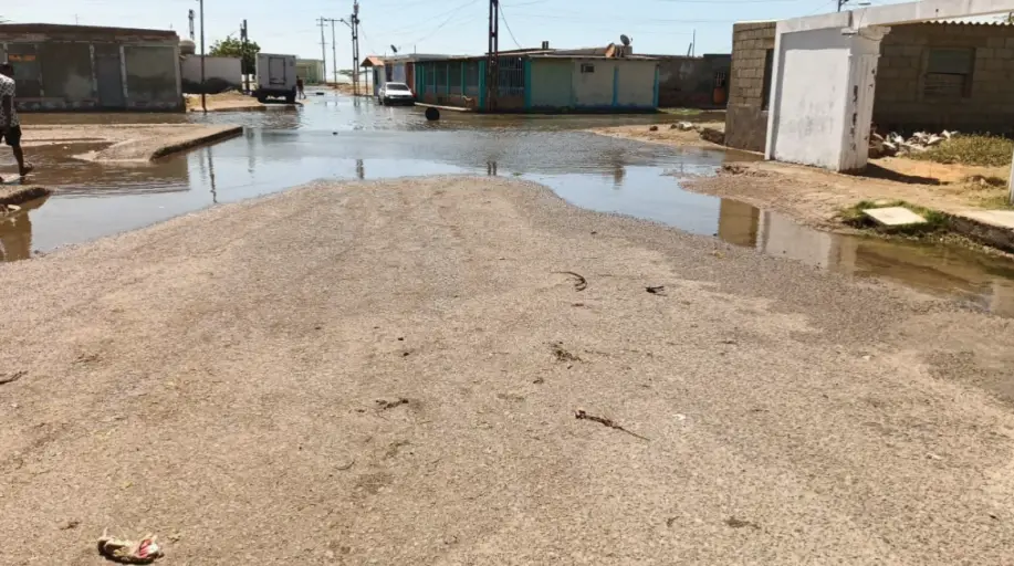 Yoe Cabos informó que este martes en la comunidad de Punta Cardón el mar de fondo ocasionó vulnerabilidad en los habitantes.