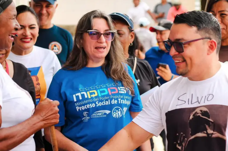 En un despliegue territorial la viceministra Rosalía Zingales, visitó la población de Meachiche para fortalecer el Estado Comunal