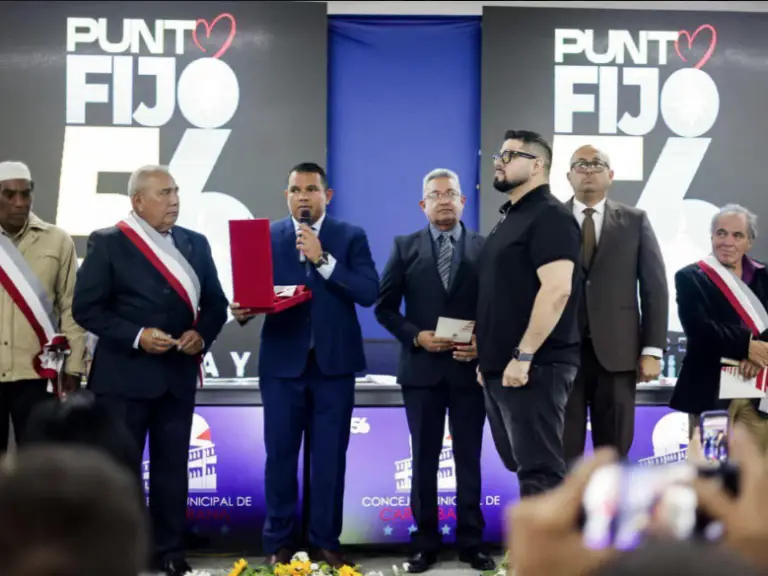 Autoridades y pueblo celebraron 56 años de la fundación de Punto Fijo