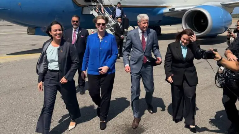 Secretario de Energía de EE. UU. llega a Venezuela para visita oficial de alto nivel