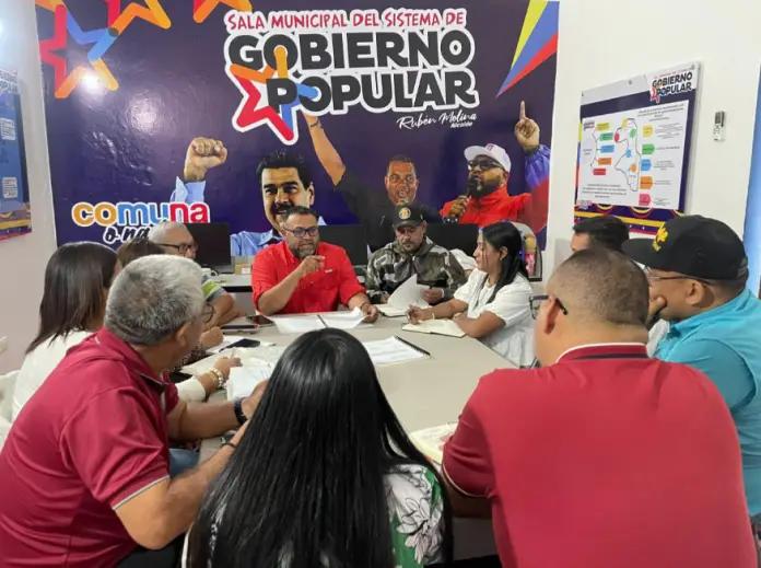 El alcalde de Colina, Rubén Molina y el alcalde de Píritu, Ivis Vegas trabajan en el fortalecimiento del la economía y de servicios públicos.