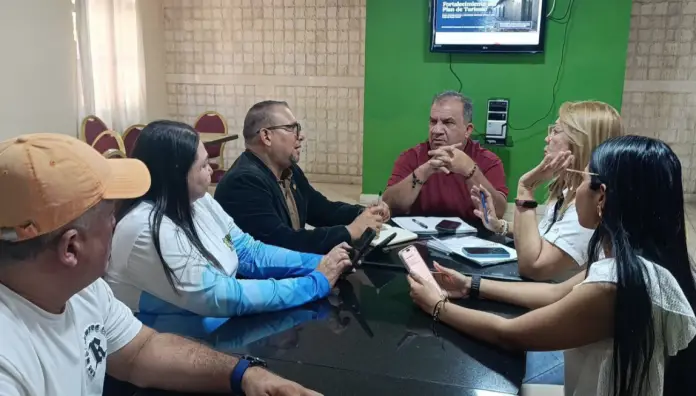 En un encuentro el Gabinete de Turismo del estado Falcón y el sector comercial privado establecieron la hoja de ruta estratégica para el 2026.