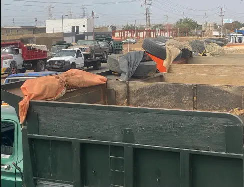 Una representación de las 14 asociaciones civiles de volqueteros pedieron una reunión con el gobernador Víctor Clark.