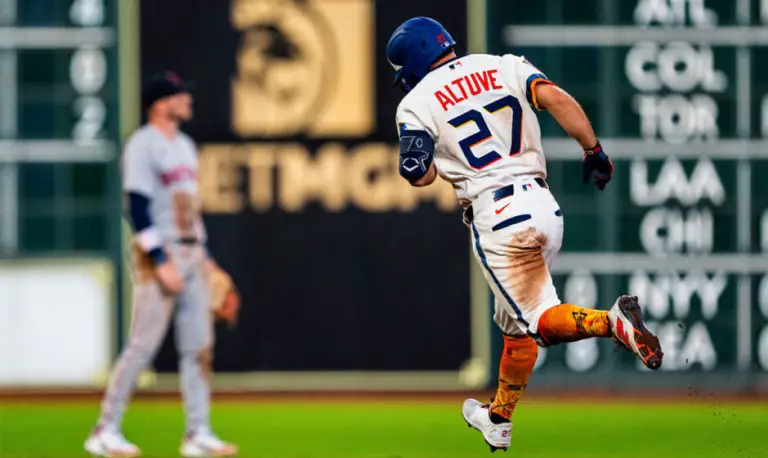 José Altuve arrancó encendido, nueva marca con los Astros