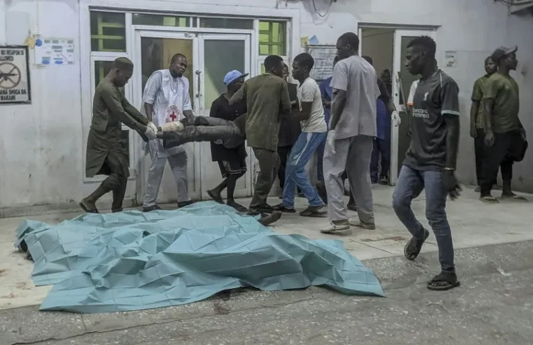 Ataques suicidas en Nigeria dejan 23 muertos y más de 100 heridos