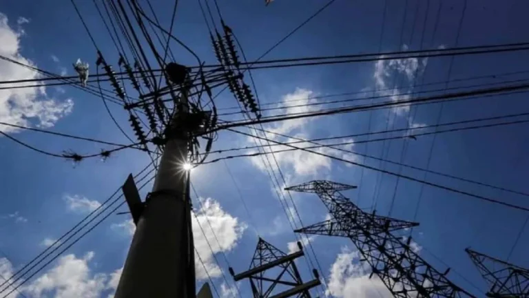 Reportan bajones eléctricos este 23-Mar en gran parte del país