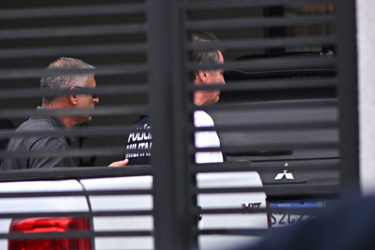 Bolsonaro recibe el alta tras dos semanas hospitalizado y pasa a prisión domiciliaria