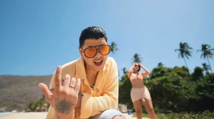 Tras dominar la escena el año pasado con su éxito rotundo «Esa Chamita», Ciscoh regresa con su nuevo sencillo «Fotico».