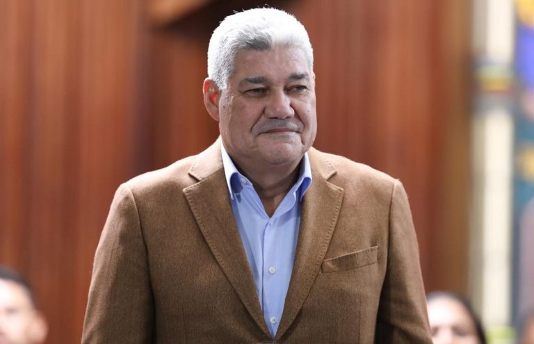 Eduardo Piñate es designado como comisionado presidencial para la Constituyente Laboral