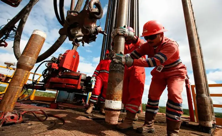 EE.UU. autoriza licencia para negociar con PDVSA