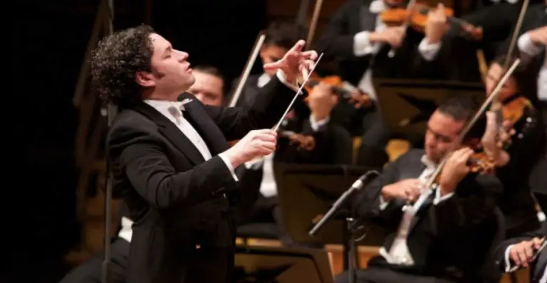 Dudamel le replica a Chalamet por la vigencia de la música clásica