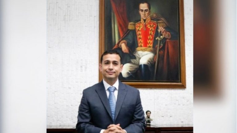 Johann Álvarez Márquez es designado como ministro de Comercio Exterior
