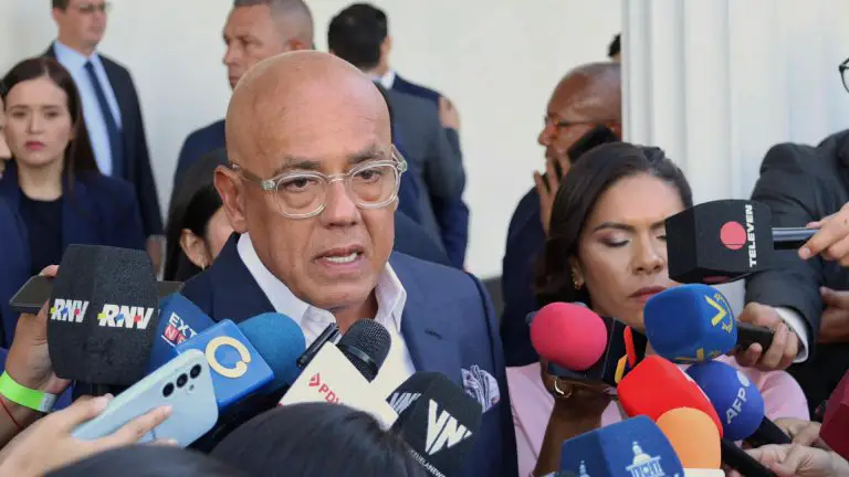 Jorge Rodríguez: 7.365 personas han recibido libertad plena mediante la Ley de Amnistía