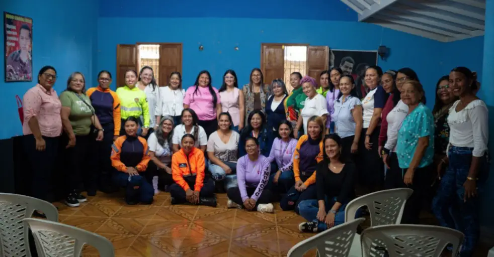 Desde los espacios del Concejo municipal de Colina se realizó la consulta pública sobre la Ley de Igualdad de la Mujer.