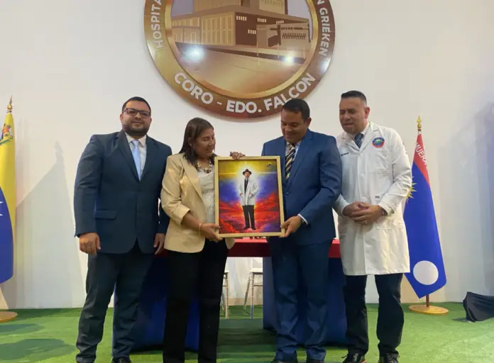 El CLEF junto al Ejecutivo Regional celebró una sesión especial para condecorar la labor de 13 médicos de distintos centros de salud.