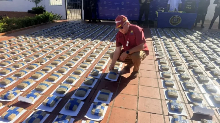 PNB Falcón incautó 1.122 panelas de droga en Los Taques, cuatro detenidos