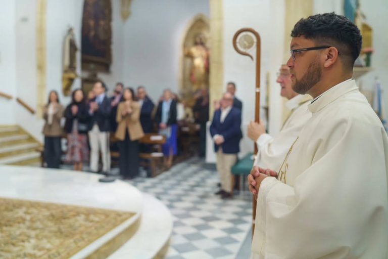 Paraguanero es ordenado diácono en España +FOTOS
