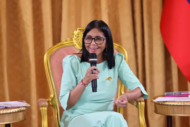 Presidenta encargada: diplomáticos venezolanos viajarán a EE.UU. para el inicio de relaciones bilaterales