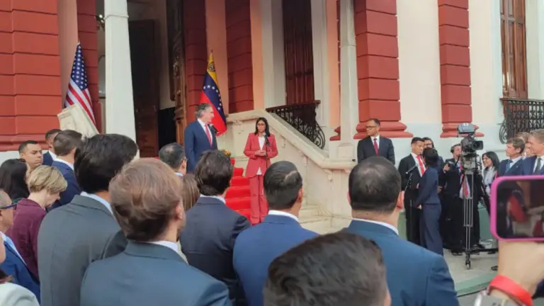 Presidenta encargada entregará a la AN una ampliación de la Ley de Minas