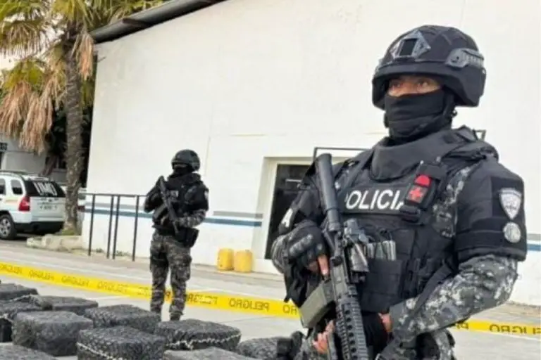 Ecuador detiene a 26 implicados en red internacional de narcotráfico