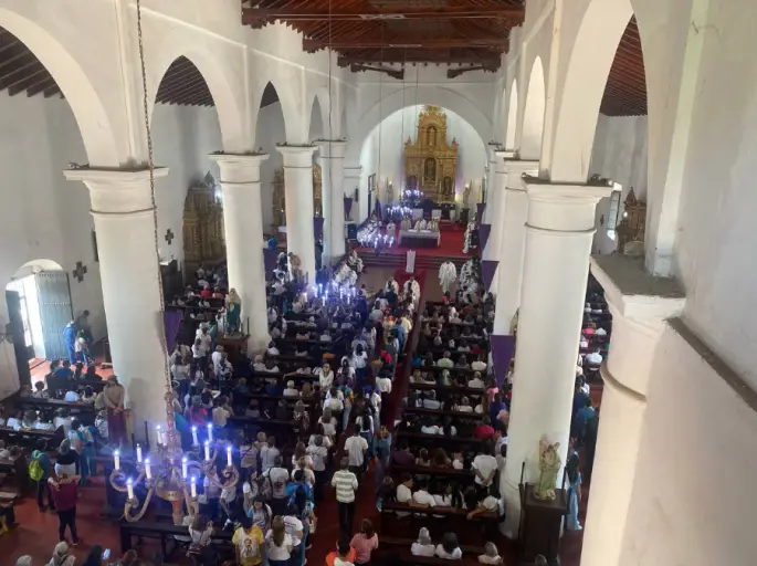 Este martes 31 de marzo se realizó la tradicional misa Crismal por parte de la Arquidiócesis de Coro junto a la renovación sacerdotal.